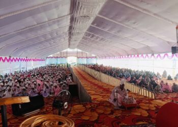 श्रीमद् महावाक्य निर्वचन ज्ञानयज्ञ सोहळा – 35 दिवस सुरू राहणार – अखंड अन्नदान , देशभरातून संत महंतांची मांदियाळी