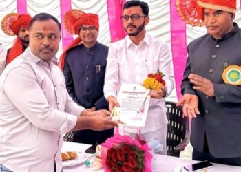 संपादक अमोल वैद्य यांचा विशेष पुरस्काराने झाला गौरव