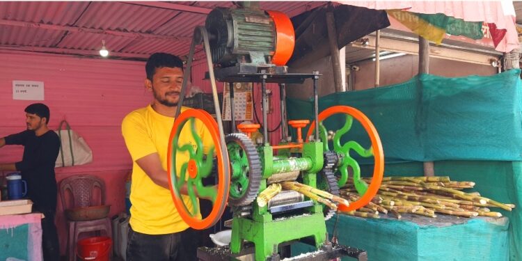 चाहूल लागली – राज रसवंतीगृहाच्या रसाचा गोडवा भारीच..!