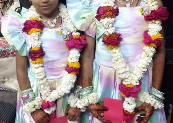 शेख जा़रा मुजाहेद  आणि शेख इख़रा मुजाहेद यांचा पहिला रोजा पुर्ण