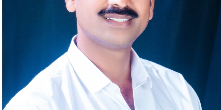 झाडांचे संवर्धन करून संदीप साळवे यांनी आदर्श निर्माण केला