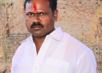 आता संसार झेपेत नाही. मी, हारलो. निरोप घेतोय…..!