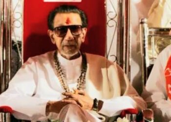 दै.सकाळच्या अग्रलेखात राज ठाकरे पास, उद्धव ठाकरे…..!