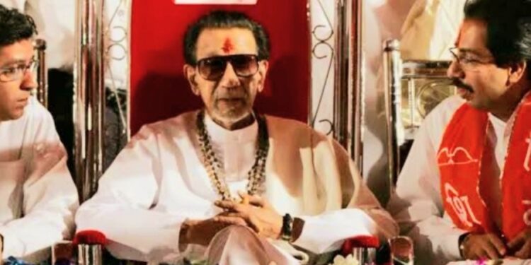 दै.सकाळच्या अग्रलेखात राज ठाकरे पास, उद्धव ठाकरे…..!